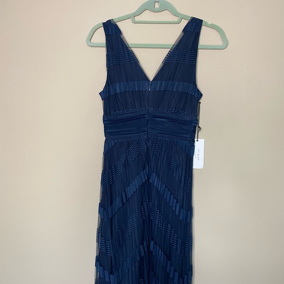 Ali & Jay Hollyhock midi - Picture 8 of 8